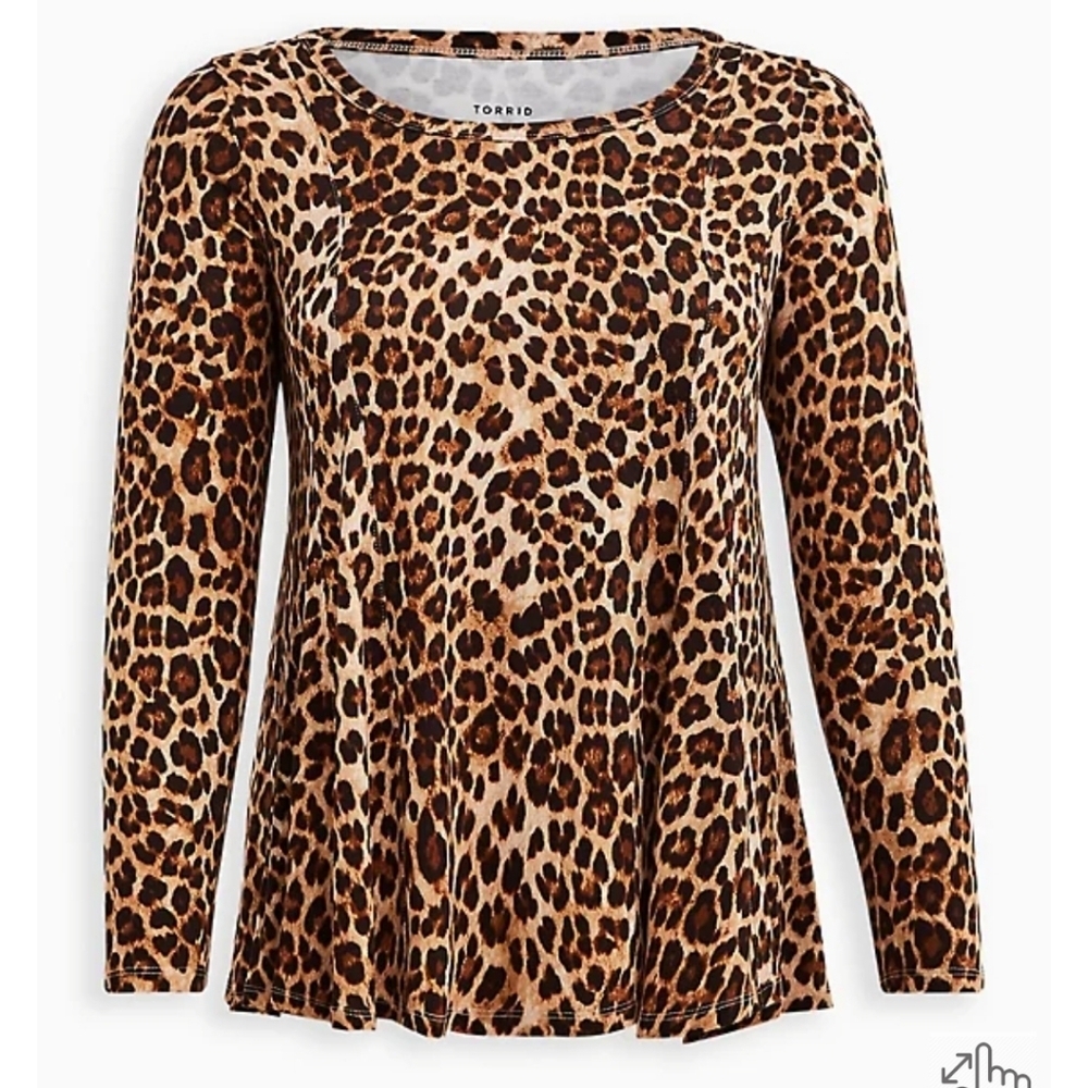 🆕️ 2X LEOPARD PRINT SUPER SOFT FIT & FLARE LONG SLEEVE TEE